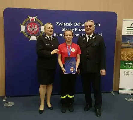 Młodzieżowa Drużyna Pożarnicza we Włoszczowie: sukcesy, obozy i rekrutacja na nowy rok