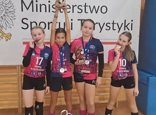 Trójka Lolka Kluczewsko z brązem w TYTAN CUP 7