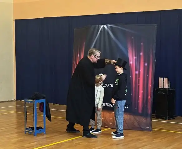 Magik Wojtek oczarował dzieci z Kluczewska